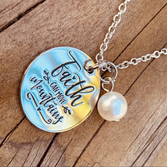 FAITH CAN MOVE MOUNTAINS ♡ GIFT NECKLACE - Picture 5 of 6